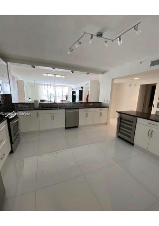 Photo - 17050 N Bay Rd Unit 605