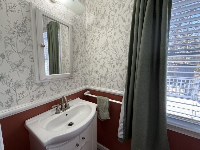 Photo - 4 Bedroom Home in Village Green.