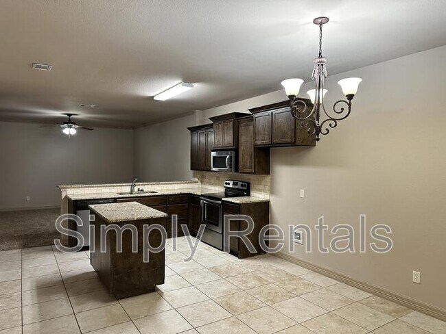 Photo - Jack Finney Blvd 6925 - 1