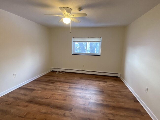 Photo - 240 Belmont St Unidad 33