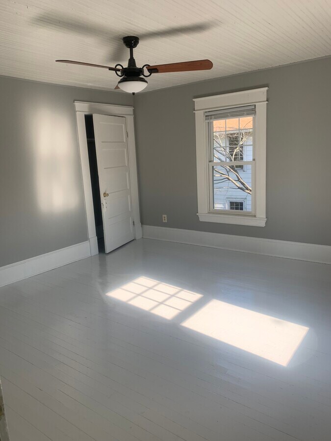 Photo - 518 S Main St