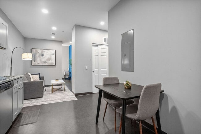 Photo - 800 Penn Ave Unidad ID1382974P