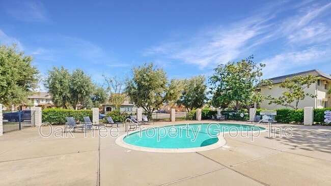 Photo - 1637 Catalina Ct