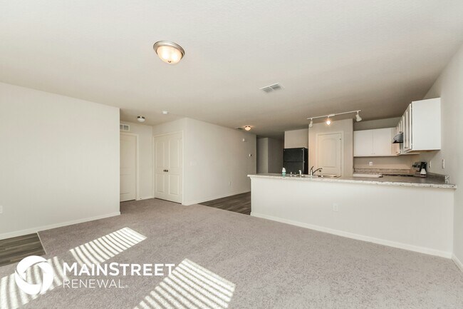 Photo - 230 Hyacinth Ct