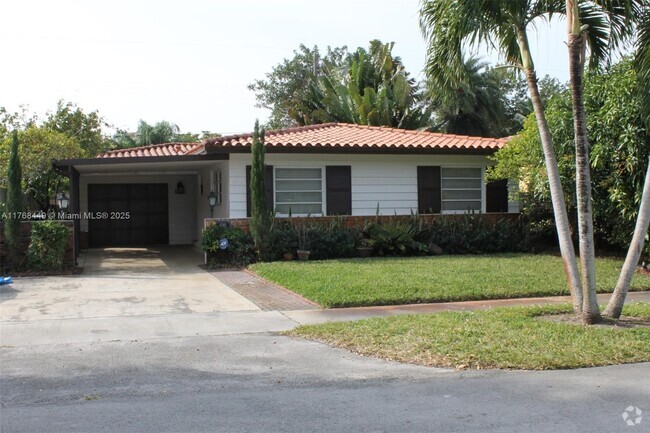 Building Photo - 4540 SW 15th St Rental