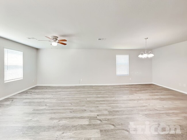Photo - 1876 Heather Glen Dr