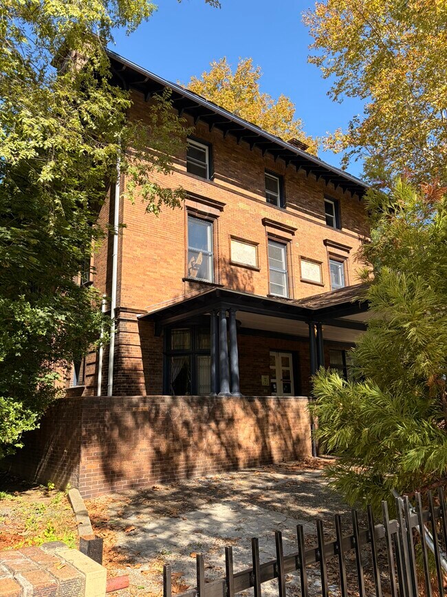 Photo - 3511 Baring St