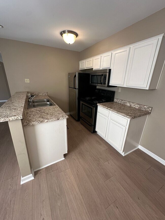 Photo - 2BD/1.5BA Townhouse located on the Germantown/Memphis Line!