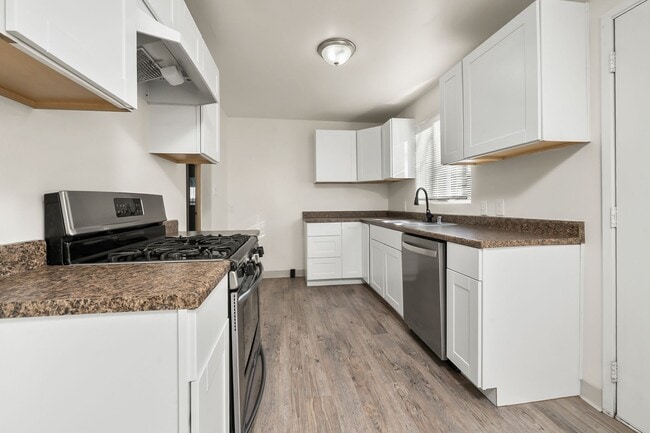 Photo - 4184 Cornelia Way