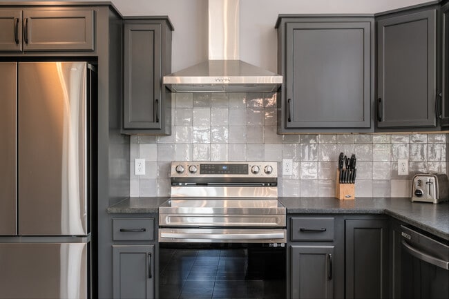 Photo - 1737 Frankfort Ave