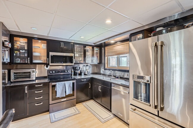 Photo - 953 N Rohlwing Rd Unit 201A