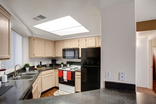 Building Photo - Mirador Rental