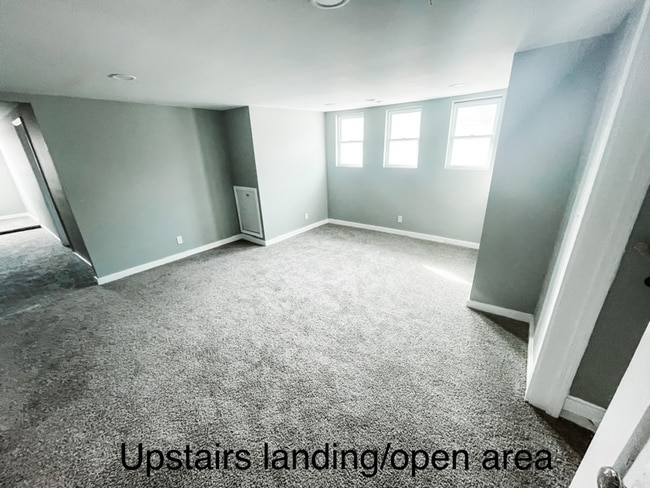 416 E Main St