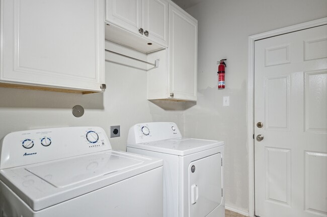 Photo - 1819 Killiney Ct