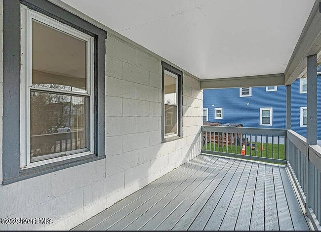 Photo - 1327 10th Ave