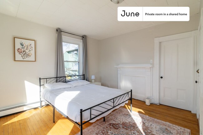 Private bedroom in 3 bed/1 bath Home - Private bedroom in 3 bed/1 bath Home Unidad A
