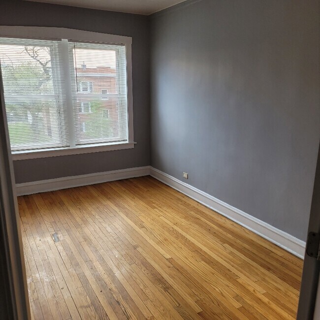 Photo - 6621 S Greenwood Ave Unit 2