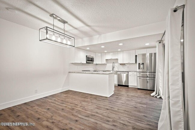 Photo - 10462 Big Tree Cir E