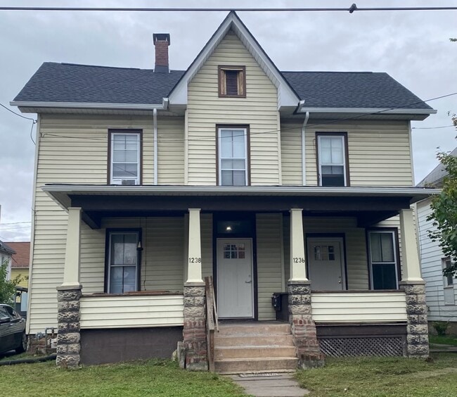 Photo - 1238 Memorial Ave