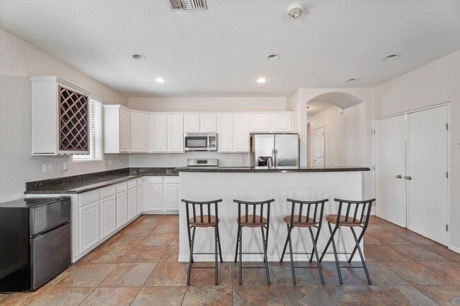 Photo - 1423 S Newberry Ln