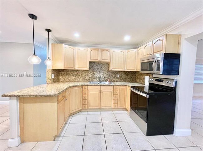 Photo - 1010 N 31st Ct
