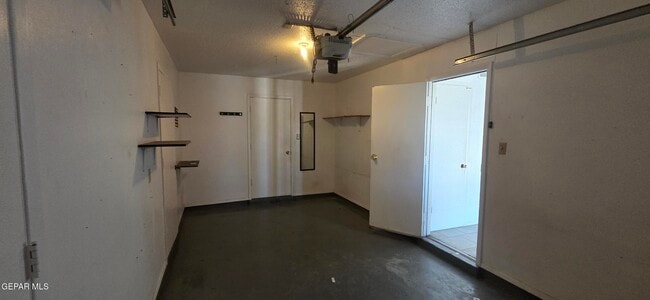 Photo - 8502 Mettler Dr