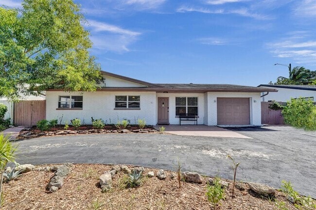 Building Photo - 3160 NW 63rd St Rental