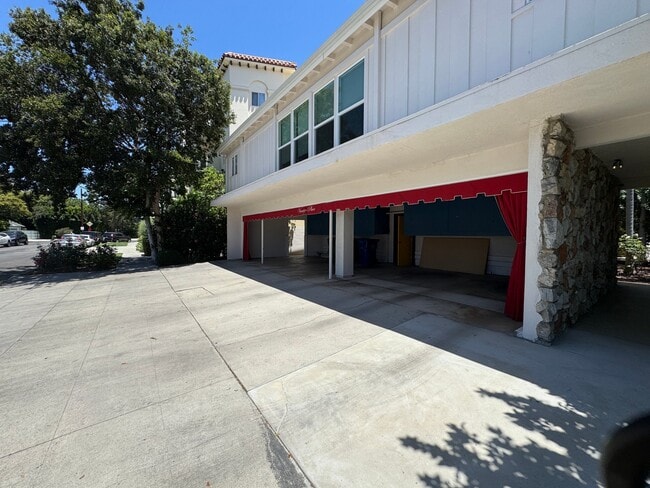 Building Photo - 4418 Vantage Ave Unit 1