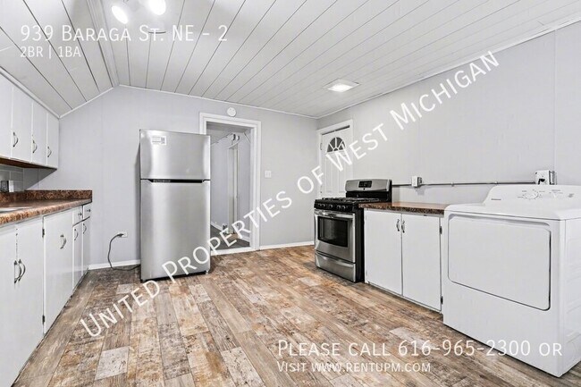 Photo - 939 Baraga St NE Unit 2