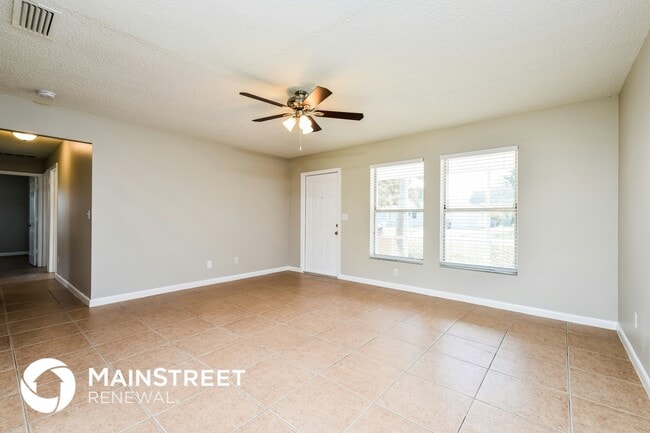 Photo - 18608 Sebring Rd