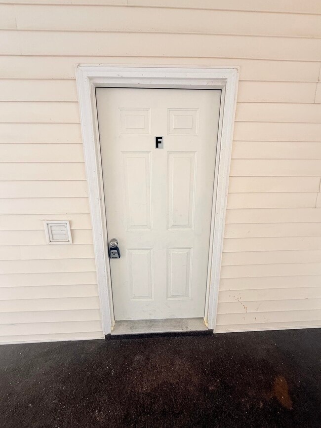 Photo - 1306 River Oaks Dr