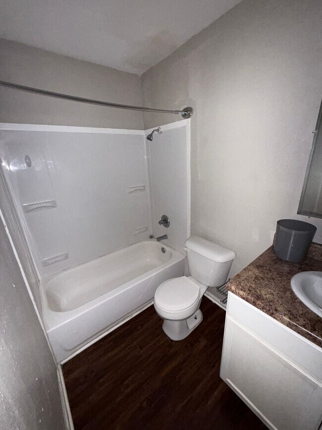 Photo - 3208 Salisbury Ave Unidad 3