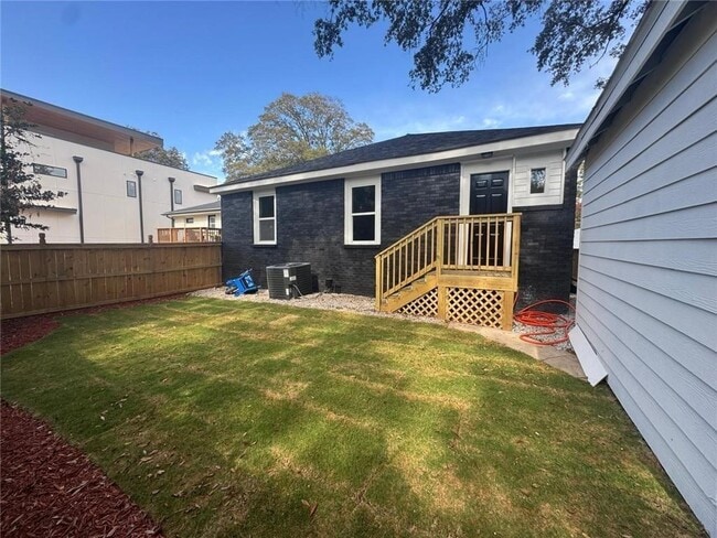 Photo - 1332 Thurgood St SW