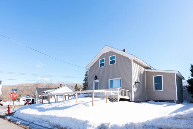 Photo - 431 Saint Thomas St