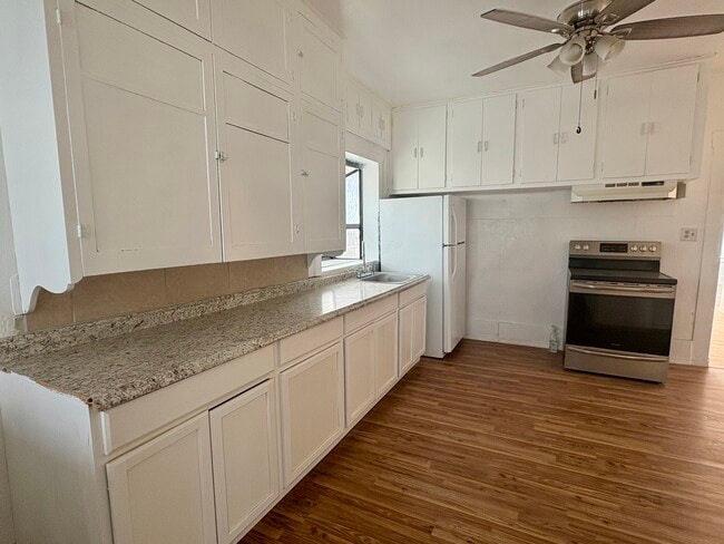 Photo - 1345 Cornell Ave