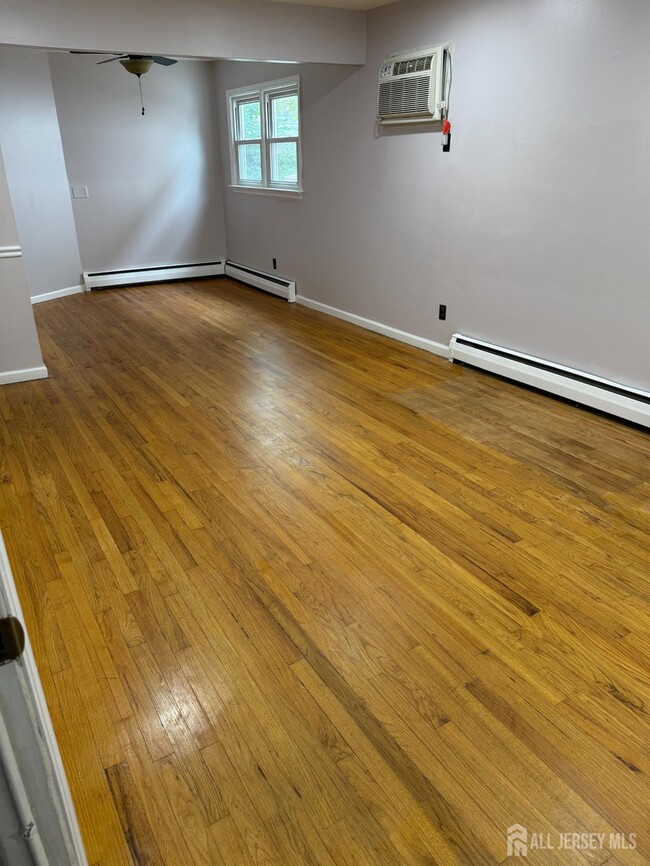 Photo - 134 Oak St Unit 1