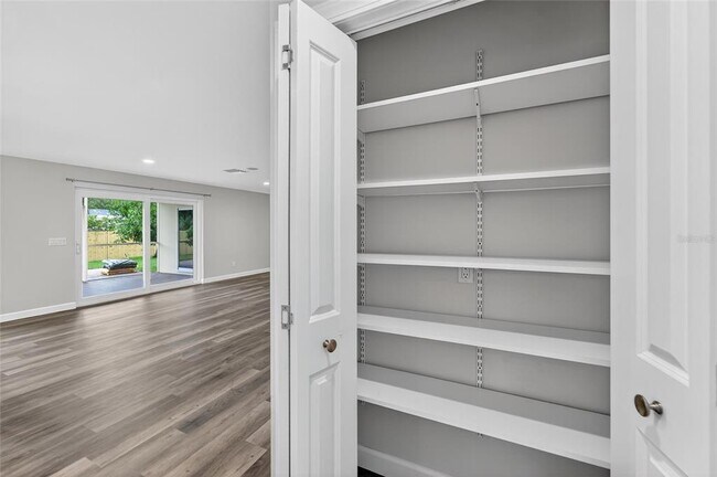 Photo - 1472 Byram Dr