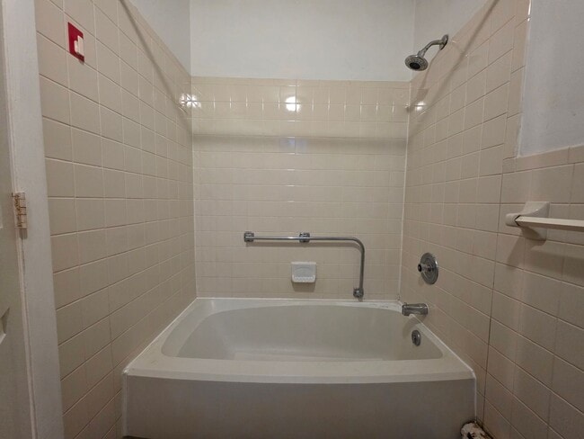 Photo - 2717 W 3rd St Unit 2