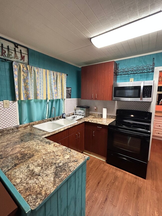 Photo - 576 County Road 3605