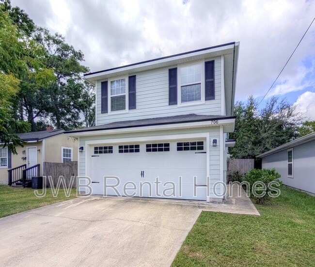 Photo - 706 James St