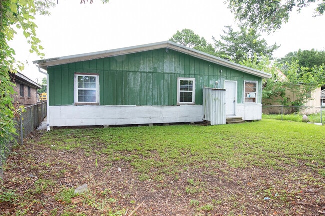 Photo - 405 Johnston St