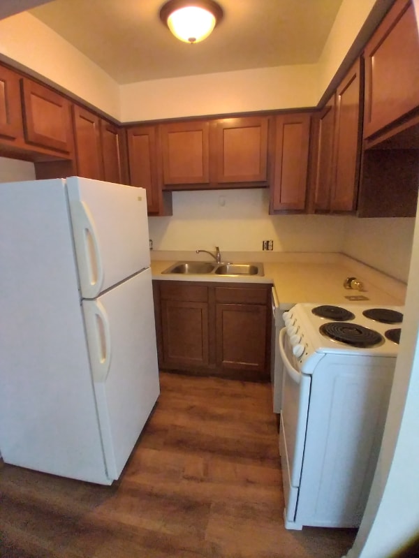 Photo - 2483 E Maple Rd