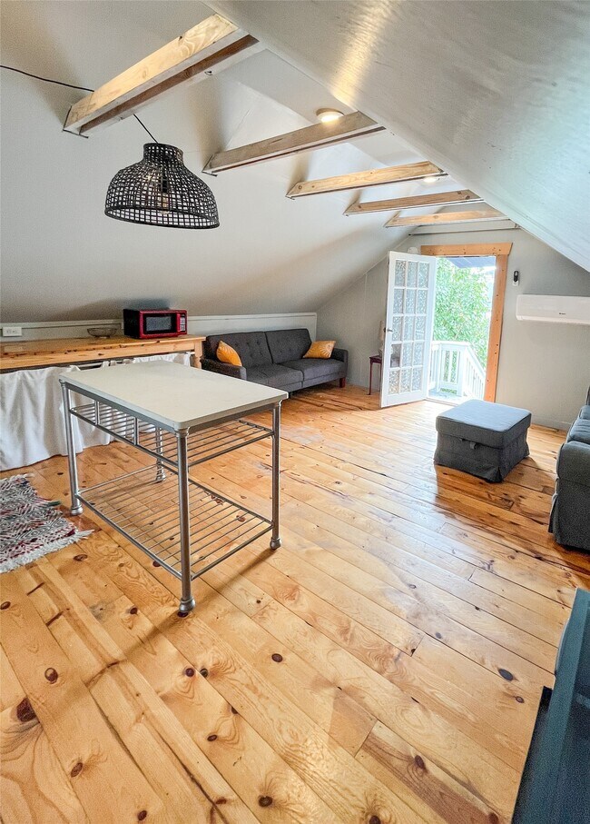 Photo - 1505 Church St