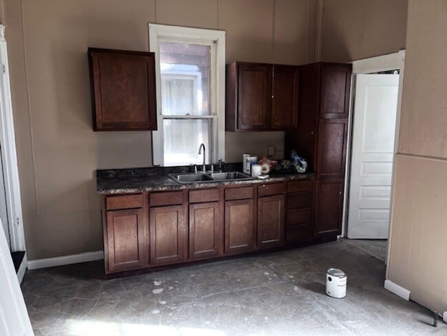 Photo - House for Rent 3 BR / 1 BA