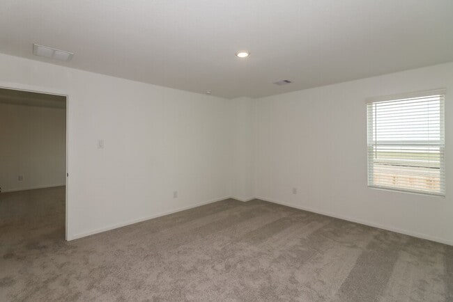 Photo - 16730 Old Wagon Wy