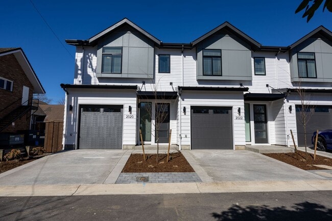 Building Photo - Built in 2024 - 3 bedroom with loft/office. Has AC.
