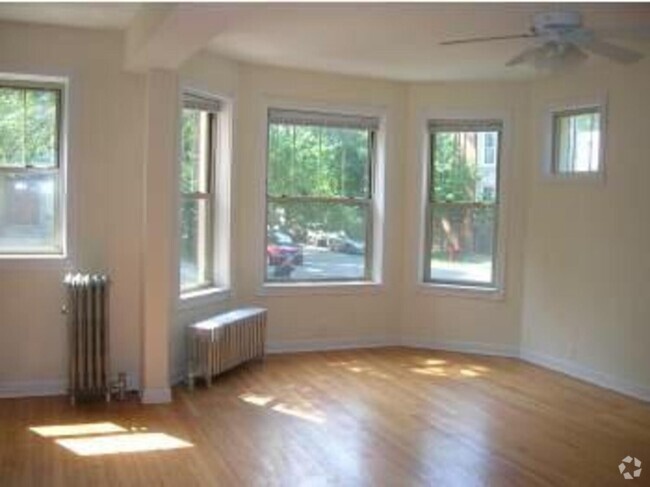 Building Photo - 2435 N Spaulding Ave Unit 2455-G Rental