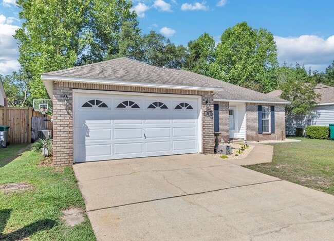 Photo - 4501 Parkwood Square