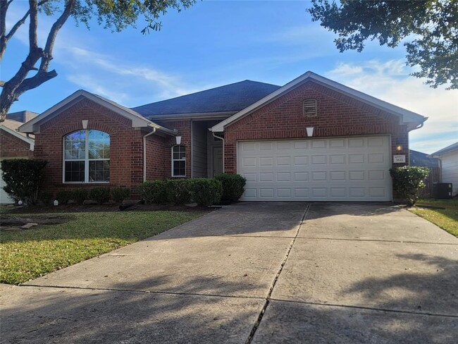 Photo - 3611 Elmwood Dale Dr Casa