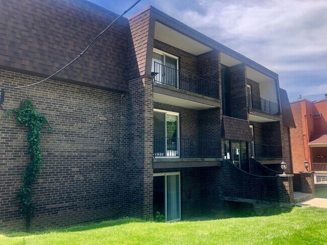 Photo - 525 Lowell Ave Unit 525-01